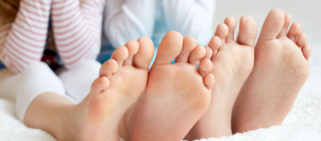تشخیص صافی کف پا در کودکان و بزرگسالان | آریا پایا